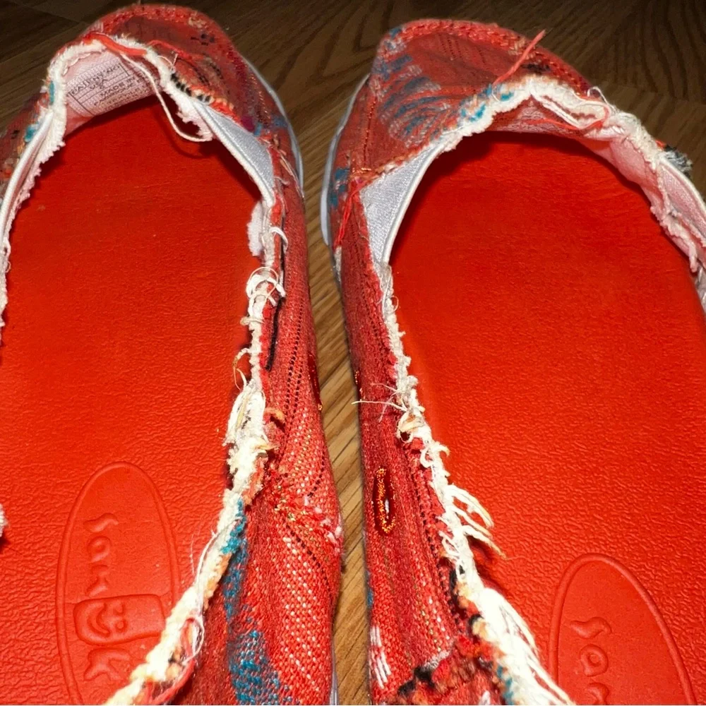 Orange Sanuk slip on‎ canvas shoes size 6